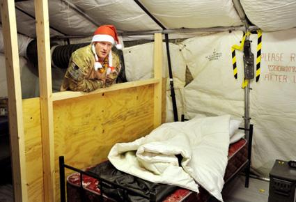 هاري سعيد بحمل كايت ويتكلم عن صوره العارية